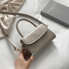 Load image into Gallery viewer, Crocodile Pattern Crossbody Bags For Women 2019 Small Chain Handbag small bag PU Leather Hand Bag Ladies Designer Evening Bags